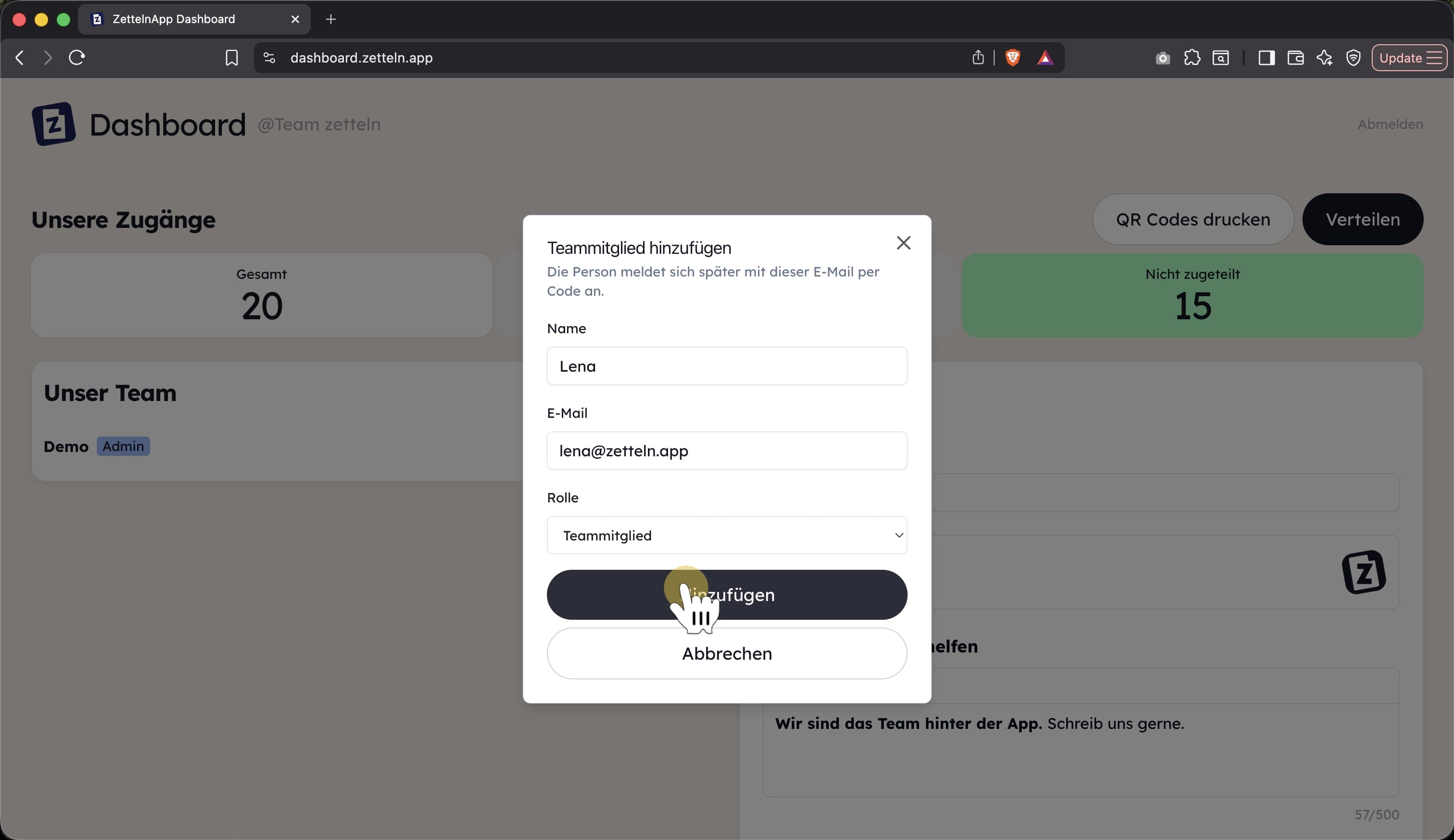 Formular mit Name, E-Mail und Rolle für ein neues Teammitglied